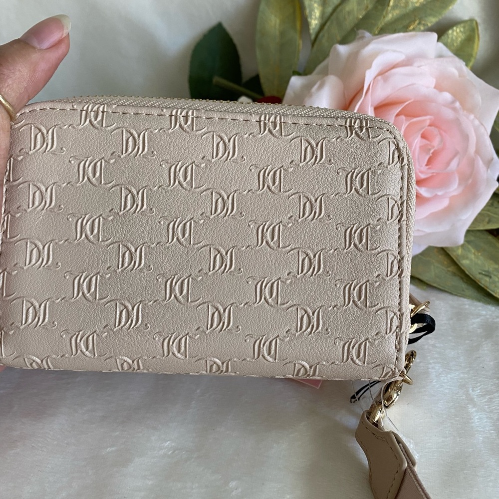 Juicy Couture Beige Wallet - Picture 5 of 12
